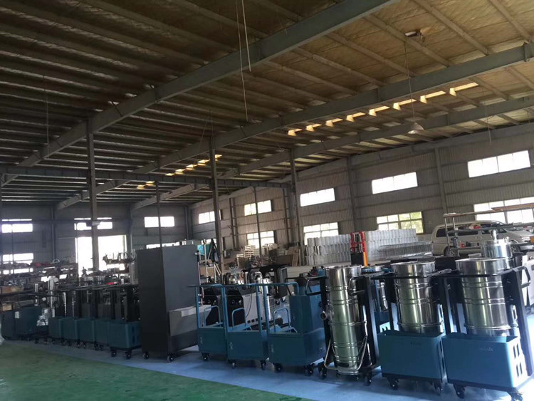 柯琳德生产车间内吸尘器半成品堆放区